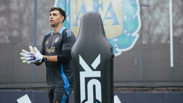 La inesperada visita que recibió el Dibu Martínez antes del partido de la Selección por las Eliminatorias