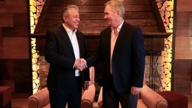 Rolando Figueroa firmó un convenio con Nación durante IAEF: más rutas de Neuquén tendrán asfalto, cuáles son