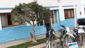 Secuestraron varias dosis de cocaína y motocicletas robadas en Fernández Oro: hay un detenido