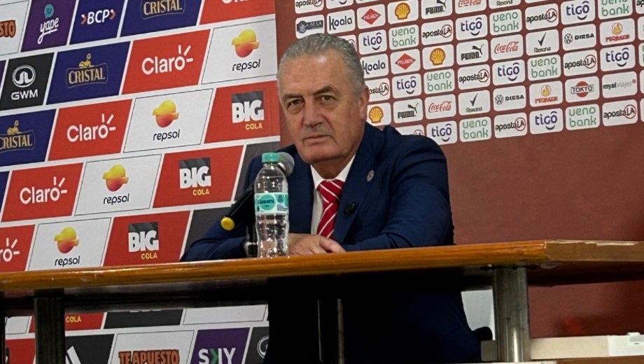 Gustavo Alfaro salió a bancar a un jugador de River.