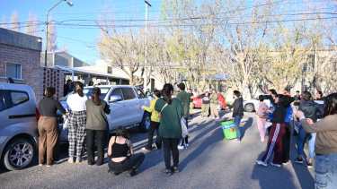 Tensión en el IUPA por el despido de un profesor y la reacción de los estudiantes: tomaron el edificio