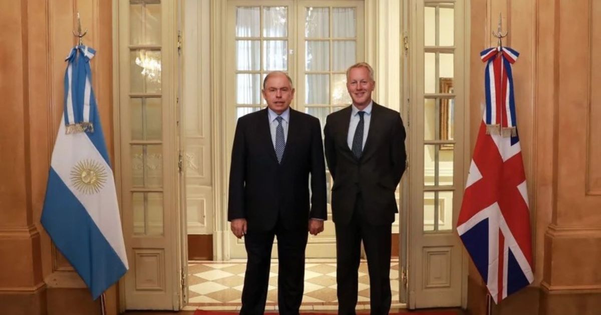 Quién es el nuevo embajador de Reino Unido en Argentina: ya presentó ...