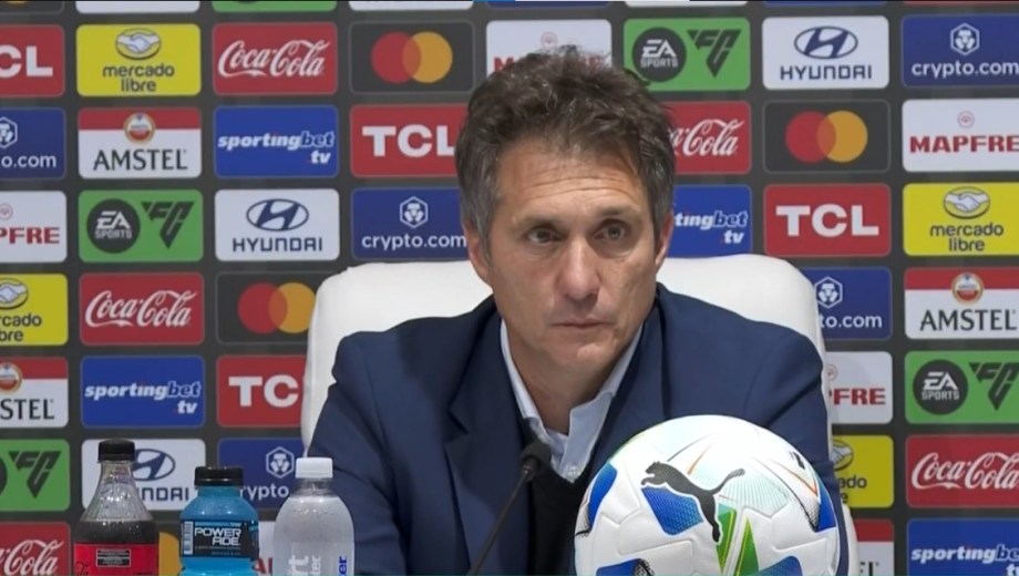 Barros Schelotto en conferencia de prensa tras la derrota de Vélez ante Racing.