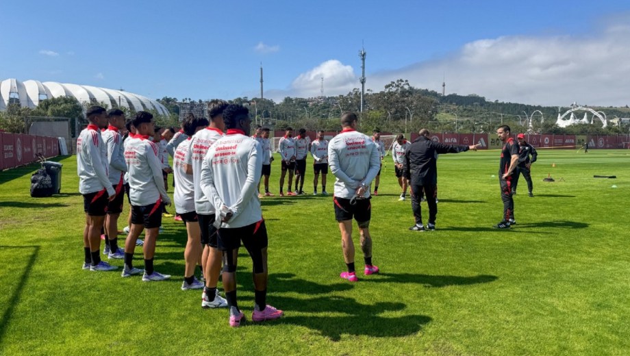 Un club brasileño busca a un entrenador argentino.