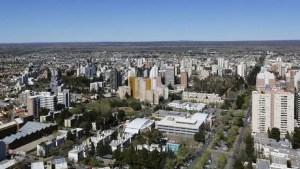 La pobreza en Neuquén disminuye mientras en otras regiones sigue alta: por qué la provincia marca la diferencia