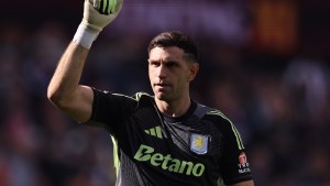 El tremendo hito que alcanzó Dibu Martínez con Aston Villa en la Premier League