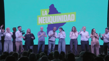 Rolando Figueroa llamó a votar contra el «sálvese quien pueda» en el lanzamiento de campaña de La Neuquinidad