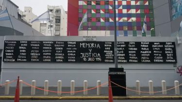 El atentado a la AMIA suma un capítulo clave: iraníes acusados serán juzgados en ausencia en Argentina