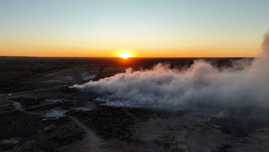 Los barrios afectados aseguran que el humo hace "imposible" vivir en la zona. (Foto: Gentileza)