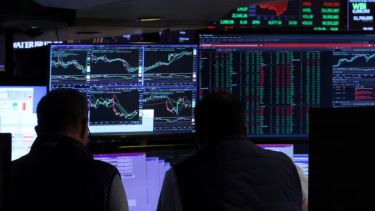 Baja el riesgo país y sube los bonos soberanos, luego del anuncio de la suspensión de las retenciones