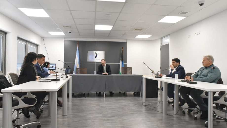 En la audiencia, en Viedma, el empresario Gazzia planteó obras en Sierra Grande como reparación economica por su causa. Foto: Mauricio Martín.