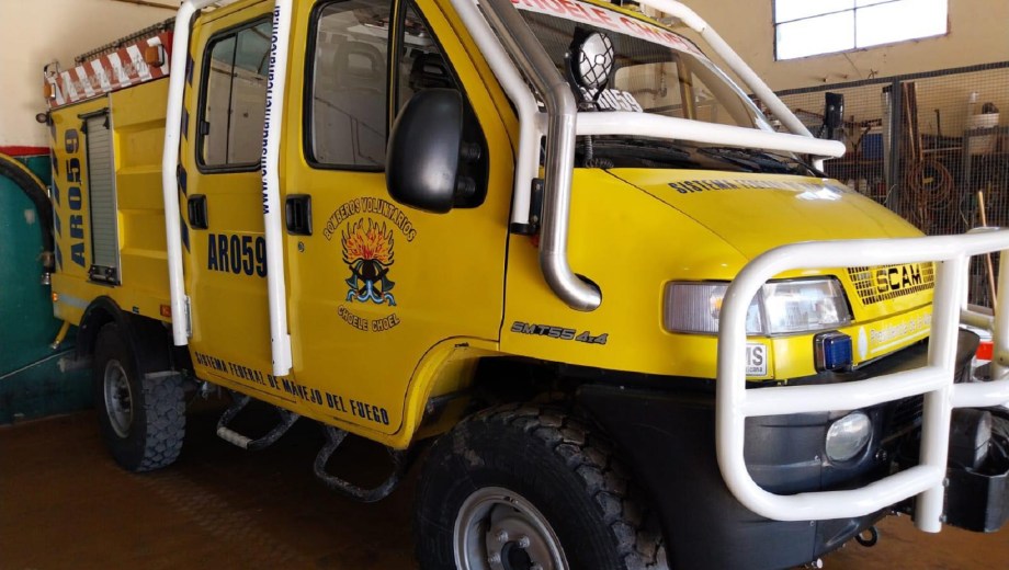 Es el único camión forestal para cubrir incendios en todo el Valle Medio. (Foto: Gentileza)