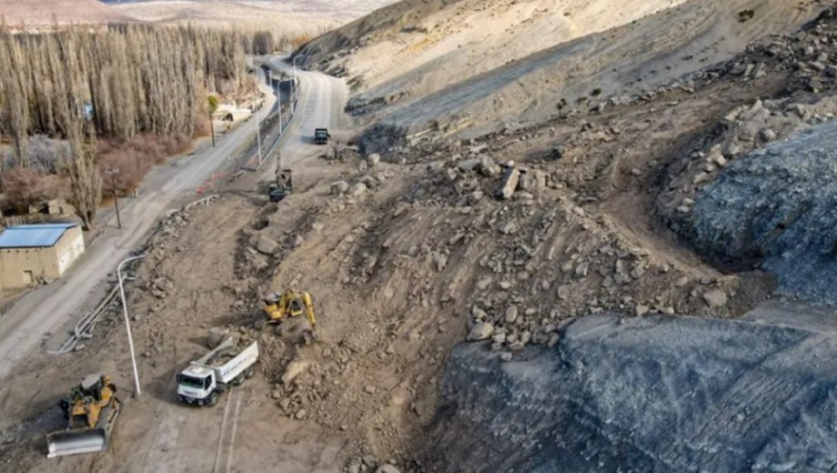 Derrumbe en el Cerro de la Virgen de Chos Malal: imputaron a los responsables de la empresa constructora 