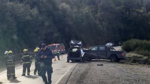 Murió un hombre en un choque frontal sobre la Ruta 40, cerca de Villa La Angostura: corte total y rutas alternativas