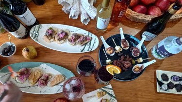 Las Grutas se prepara para Mar Di Vino, una propuesta que realza los sabores rionegrinos