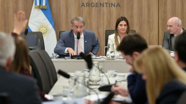 Diputados: la oposición busca dejar lista para votar a la ley que limita el uso de los DNU