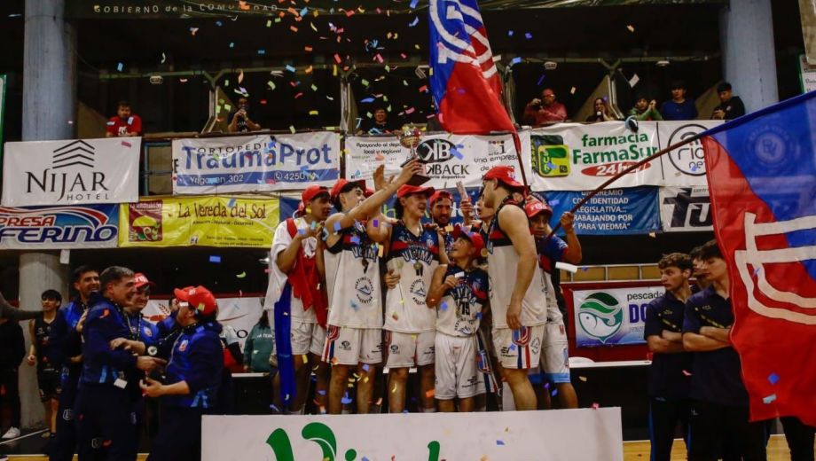 El equipo rionegrino hizo un torneo perfecto y ganó sus 13 partidos. (Fotos Prensa Deportivo Viedma)