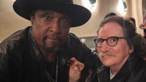 Bernard Fowler deslumbró en su primer show argentino y le dedicó una canción a Charly García