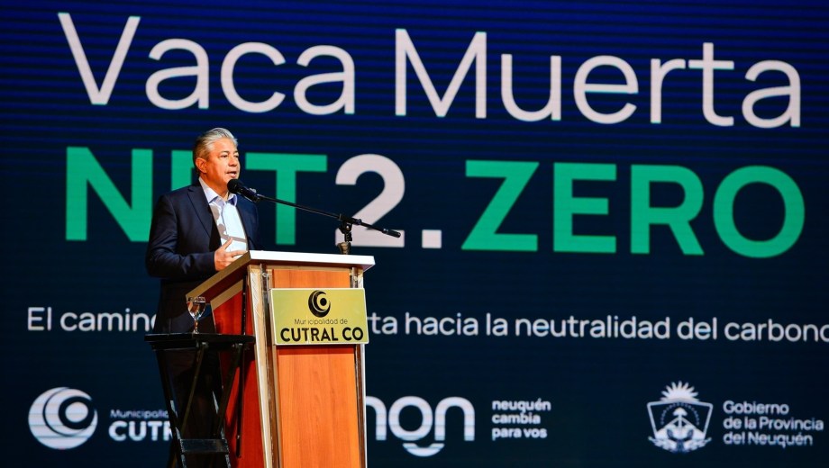 El gobernador Rolando Figueroa en el evento Vaca Muerta Net Zero. Foto: gentileza.