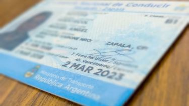 Manejaba de todo: echaron a un estatal de Zapala por manipular el sistema de licencias de conducir