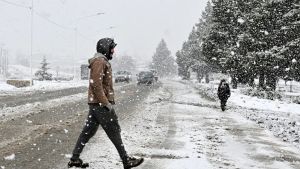 Alerta por nevadas, tormentas y lluvia en Neuquén y Río Negro este sábado: las zonas afectadas