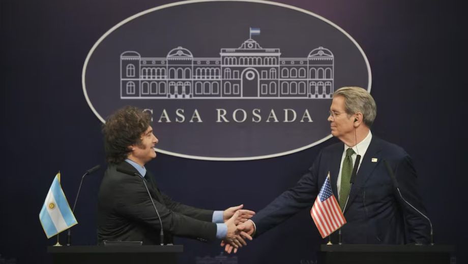 Javier Milei junto a Scott Bessent, secretario del Tesoro de EE.UU. Foto: archivo. 