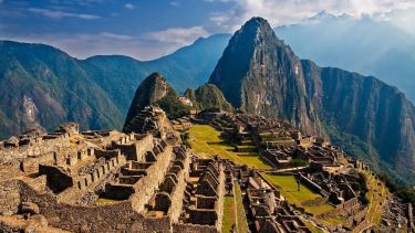 Caos y crisis turística en Perú: bloquearon la entrada a Machu Picchu y tuvieron que evacuar a 1.400 turistas
