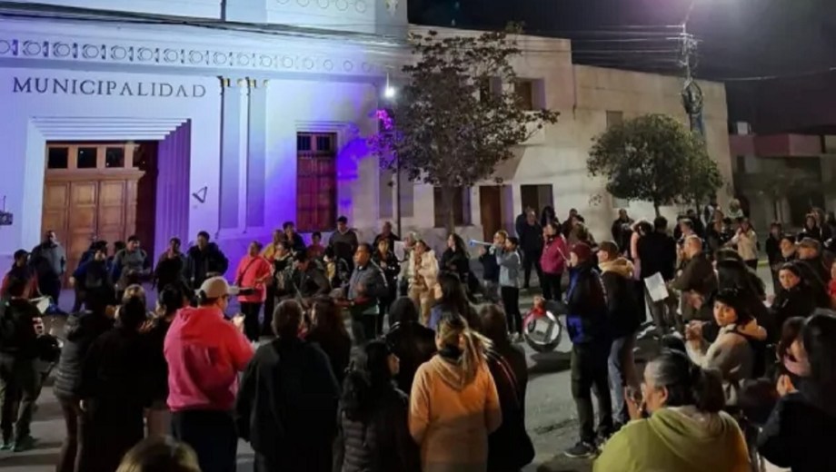 Este miércoles los vecinos autoconvocados de Allen marcharon nuevamente. (Foto: archivo INFORO)