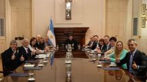 Imagen de Javier Milei reunió a su gabinete antes del acto de cierre de campaña de La Libertad Avanza en Buenos Aires