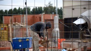 Estafa con viviendas en Roca: compró materiales y nunca llegaron, la Justicia ordenó una indemnización