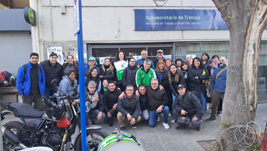 Paro de ATE y corte en el centro de Neuquén. Foto. Gentileza.  