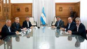 El Gobierno lanzó la mesa federal con gobernadores en la Casa Rosada: las caras del primer encuentro