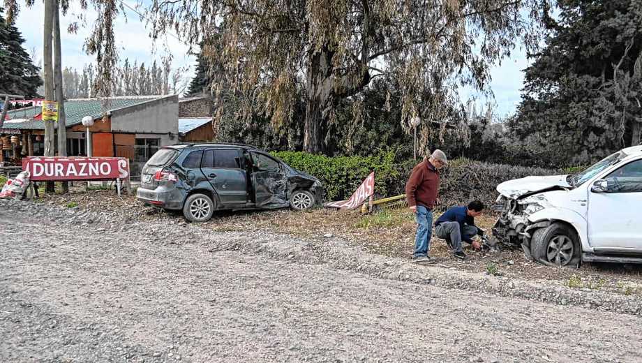 Fuerte choque en la Ruta 22. Foto: Juan Thomes