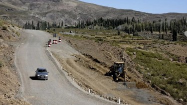 Buscan que cada pueblo de Neuquén tenga un acceso de asfalto: las cuatro rutas en la lista para 2026