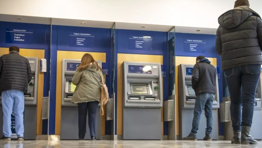 Se conoció la fecha de pago a los estatales provinciales. Foto: Gentileza Gobierno de Río Negro. 