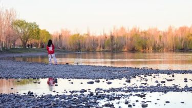 Llega hasta un 40% menos de agua a los embalses del Neuquén y el Limay por la escasez de nieve