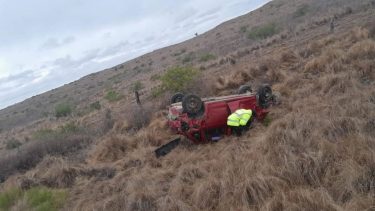 Murió una mujer de Tierra del Fuego en un trágico vuelco en La Pampa: viajaba a Mendoza junto a su hijo y su pareja
