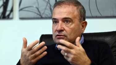 Pesatti sobre las barcazas con arena para Vaca Muerta por el río Negro: «Cuesta imaginar la propuesta del ministro Sturzenegger»