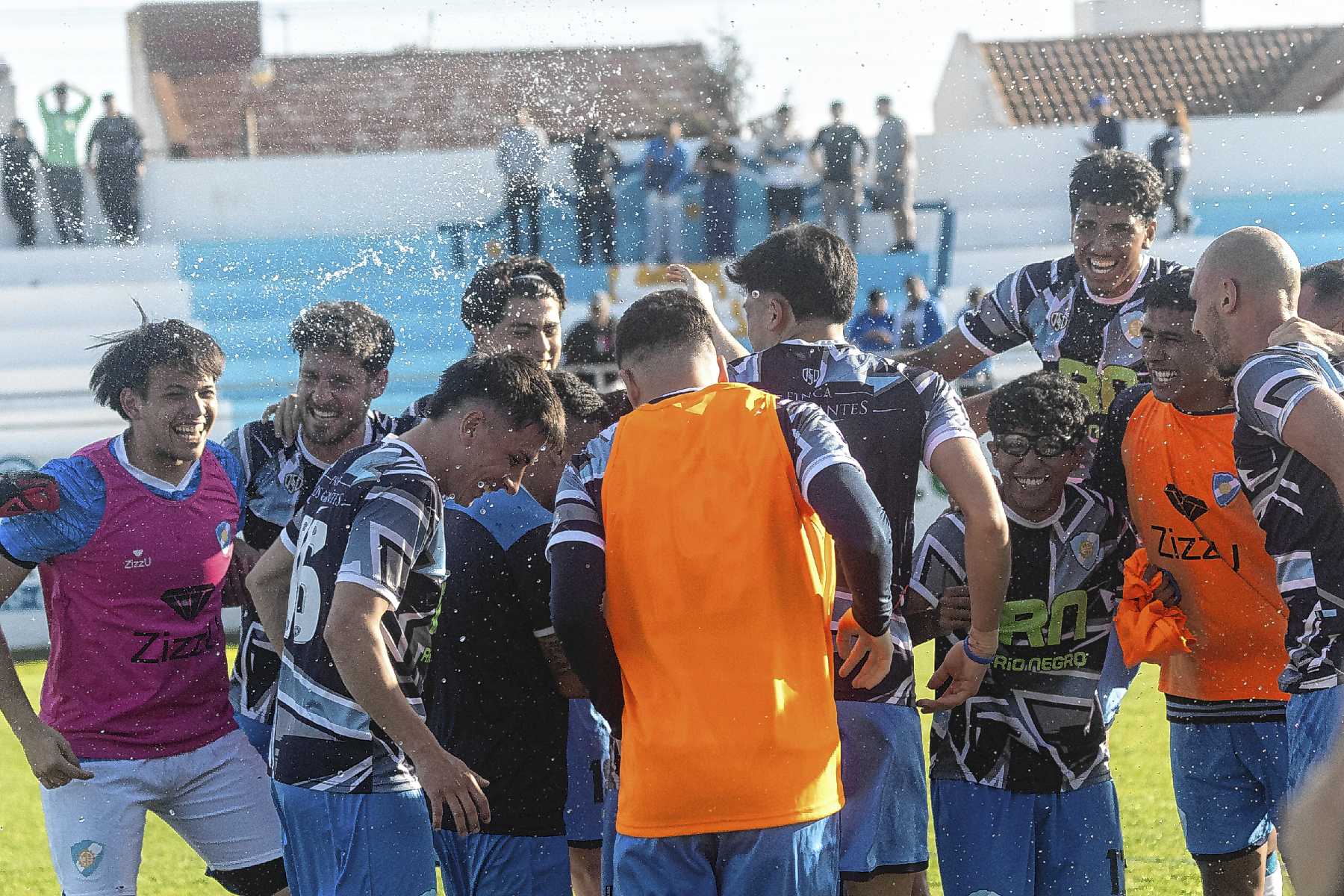 Sol de Mayo se salvó del descenso y sigue en carrera en el Federal A ...