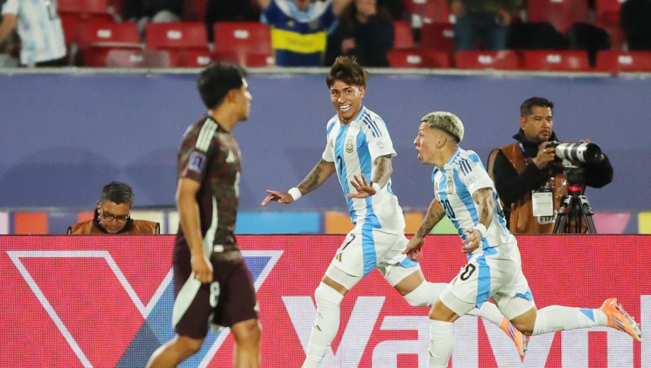 La Albiceleste de Diego Placente se medirá con los Cafeteros por un lugar en la final. Jonnathan Oyarzun/Photosport