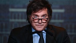 El Gobierno avanza con una reforma laboral que prioriza convenios por empresa y un salario «dinámico»