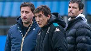 Racing podrá incorporar tras la lesión de Elías Torres: ¿Cuáles son las opciones de Costas?