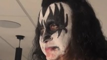 Imagen de Preocupación por Gene Simmons, el líder de Kiss: se desmayó al volante