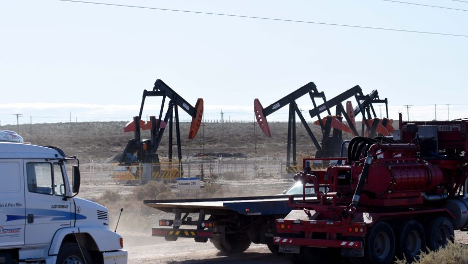 La producción de petróleo de Vaca Muerta marcó un nuevo hito y disparó al récord histórico a todo el país. Foto: Matias Subat