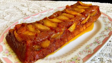 Budín de manzana saludable en la licuadora: sin harina, sin azúcar y listo en pocos minutos