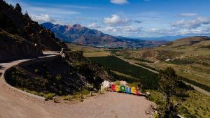 Esquel «te conecta»: capital del senderismo, tulipanes en Trevelin y un nuevo corredor con Chile
