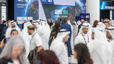 YPF y el gas de Vaca Muerta desembarcan en Emiratos Árabes