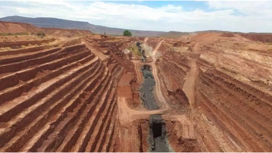 La mina más grande que está explotada actualmente está en Pata Mora.