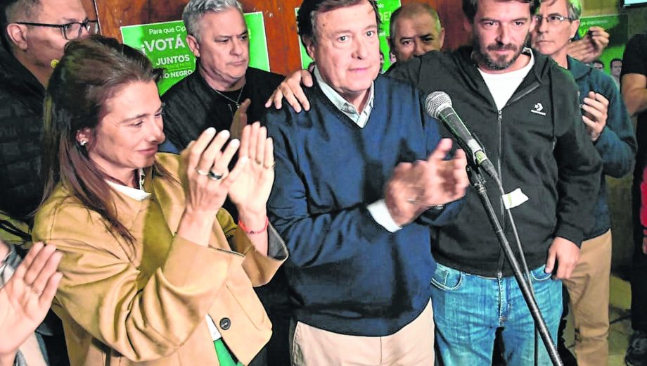 El intendente de Cipolletti, Rodrigo Buteler, acompañó a Weretilneck al reconocer la derrota. También en su ciudad perdió el oficialismo. Archivo