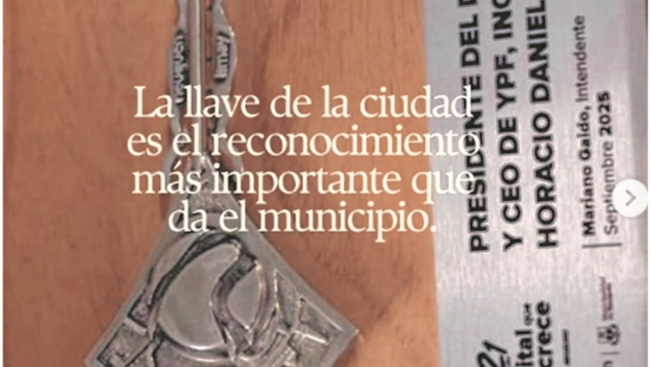 La llave de la ciudad de Neuquén tiene el motivo de un pehuén

